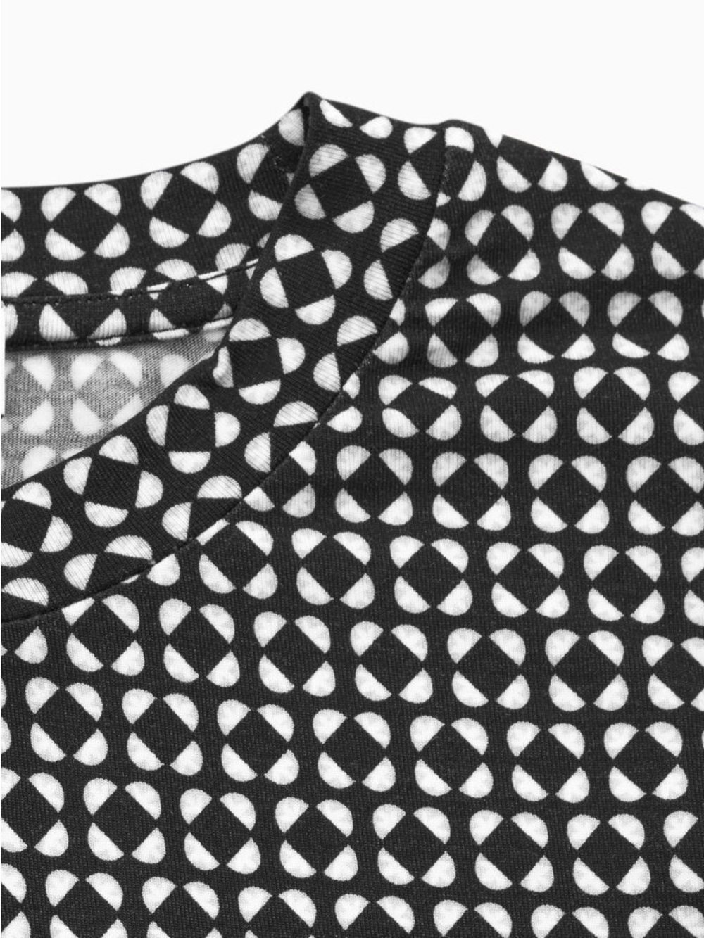 COS Printed Long-Sleeved
Top - Picture 2 of 4